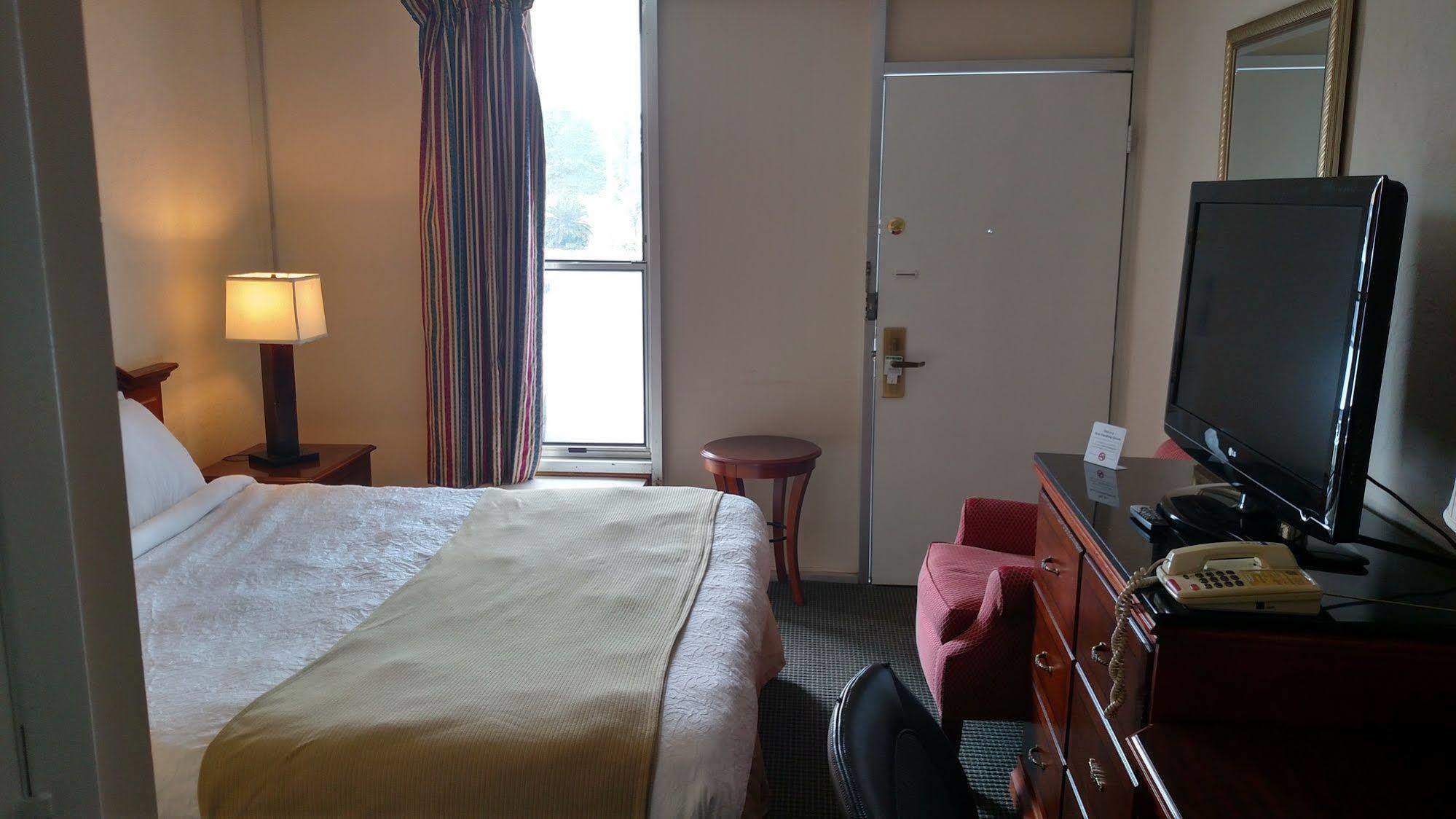 Hope Inn 莱诺克斯 外观 照片
